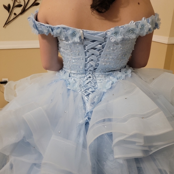 Beautiful Light Blue New Quinceañera Dress Fits Size S-M - Picture 6 of 15